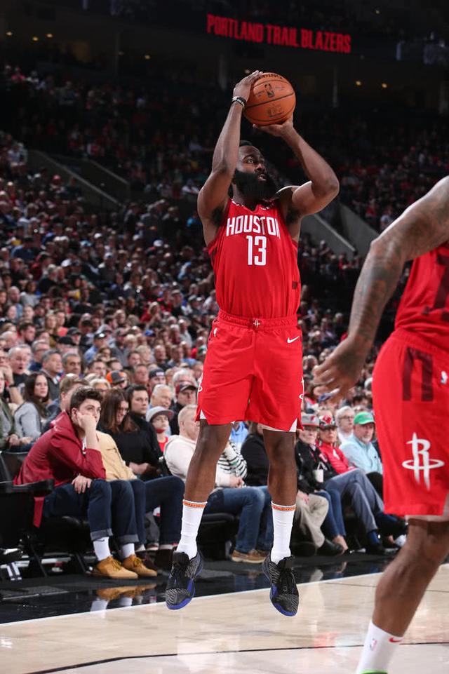 这也行？拜仁慕尼黑国际比赛日战术微调赛前萨克拉门托国王手感冰凉，哈登与50激战FPX分钟的简单介绍